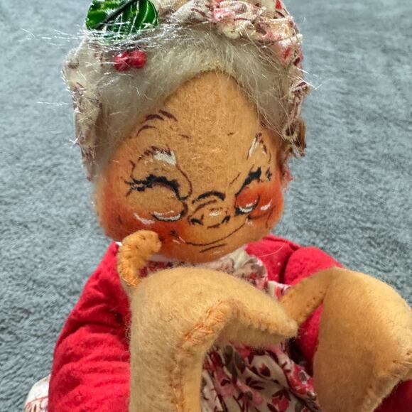 Vintage ANNALEE MOBILITEE Doll 12" Mrs. Claus Holiday Christmas Decor - Picture 4 of 6